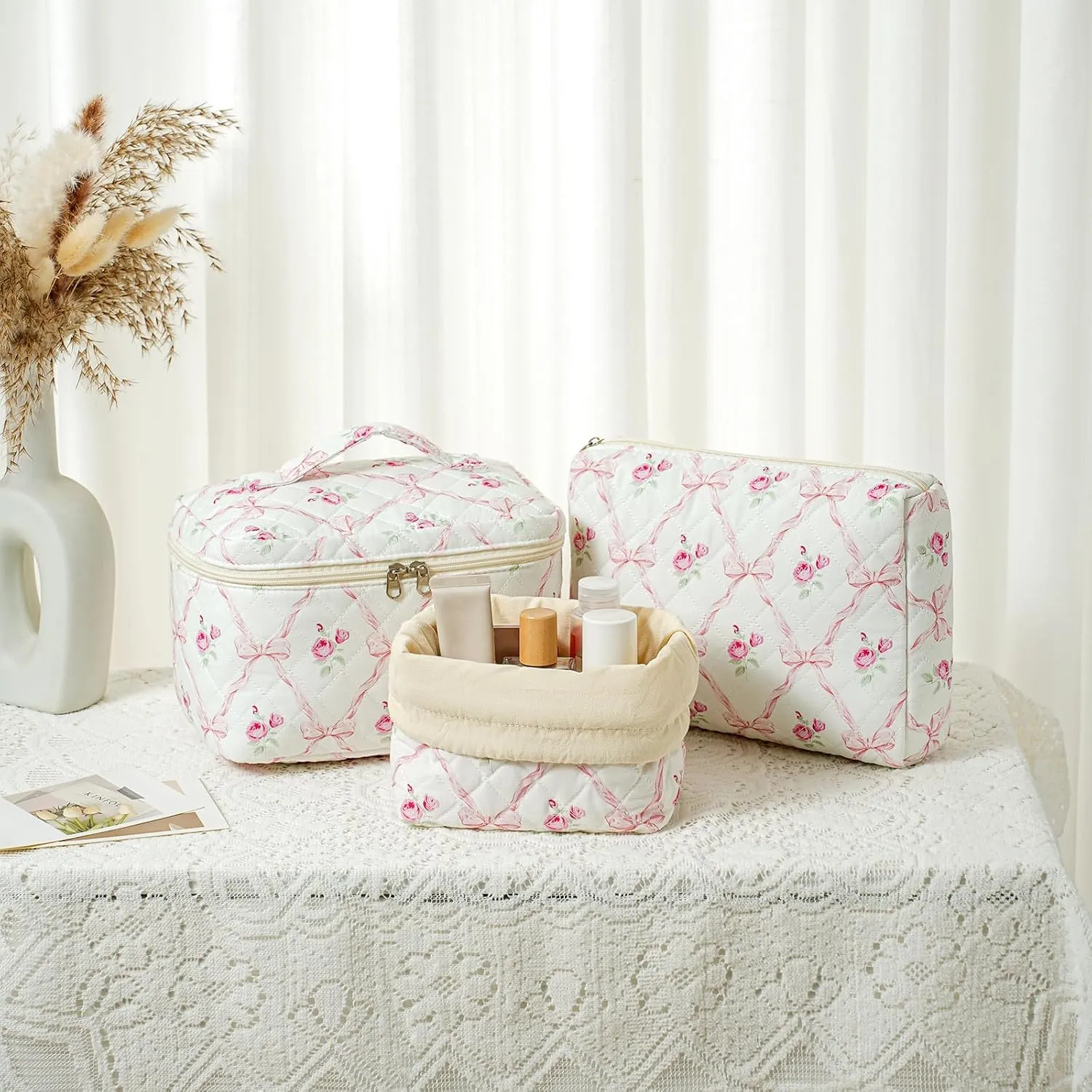 3Pcs Aesthetic Cotton Quilted Drawstring Makeup Bag Set, Aesthetic Cute Bow Makeup Pouch for Girls and Women, Aesthetic Travel Organized Cosmetic Bags for Purse(02Pink Flower Bow)