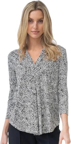 Cable & Gauge 3/4 Sleeve V-Neck Patterned Inverted Pleat Top