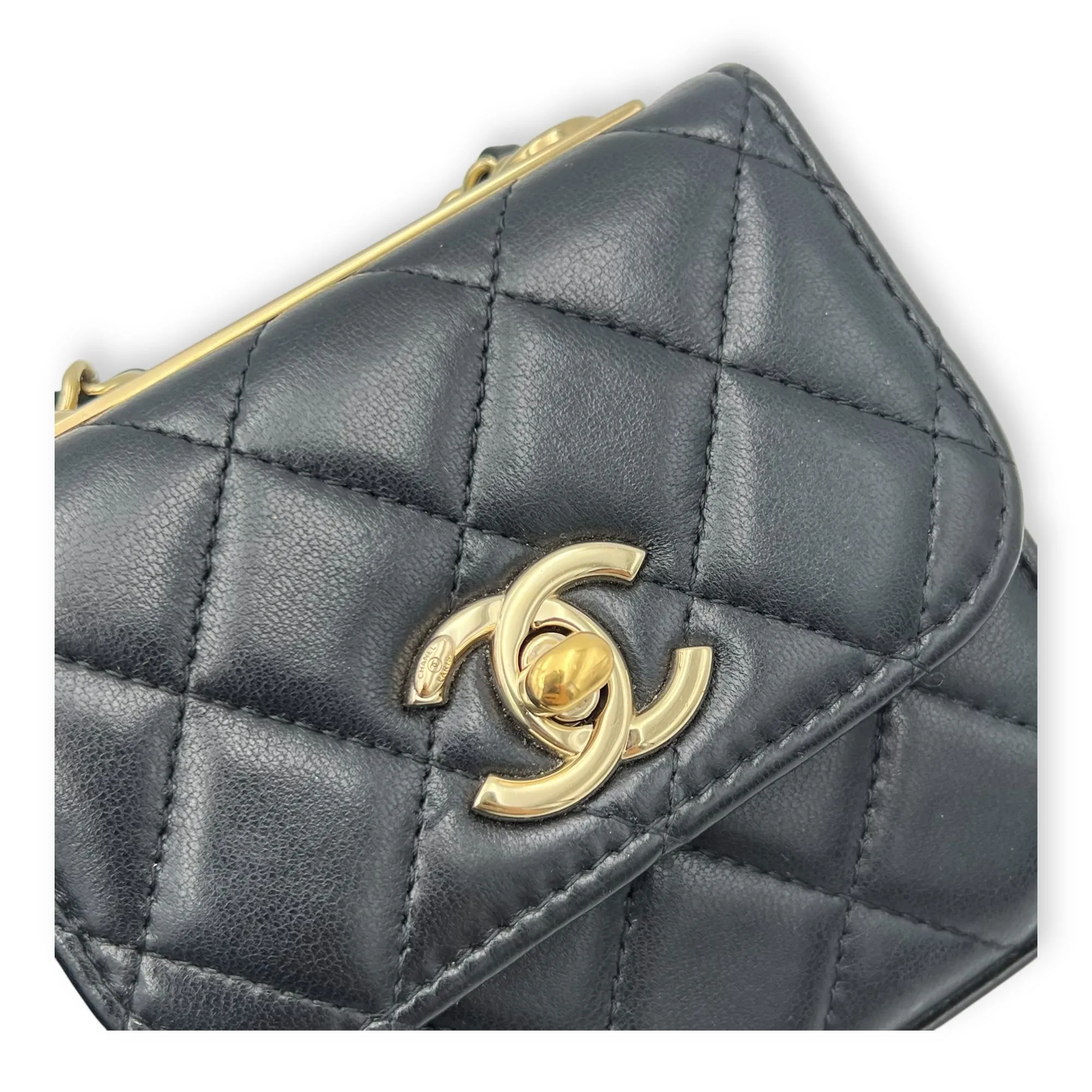 CC Crossbody Bag Black in Lambskin, Gold hardware