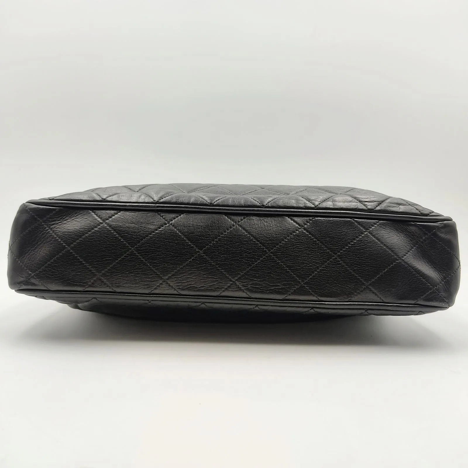 CHANEL Tote shoulder bag in black leather