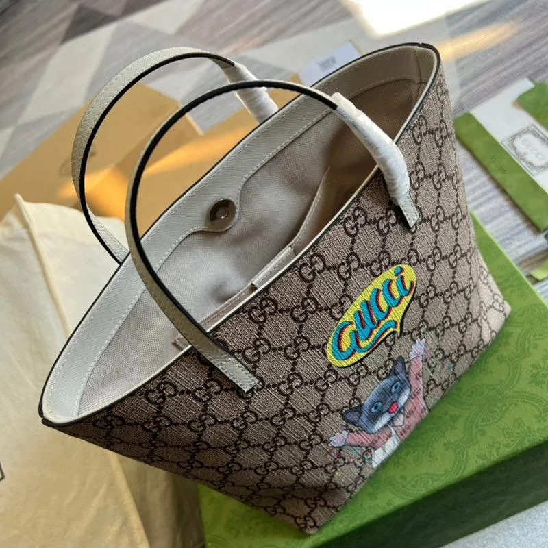 Charm - GG Bags - 1679