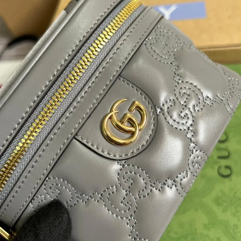 Charm - GG Bags - 999