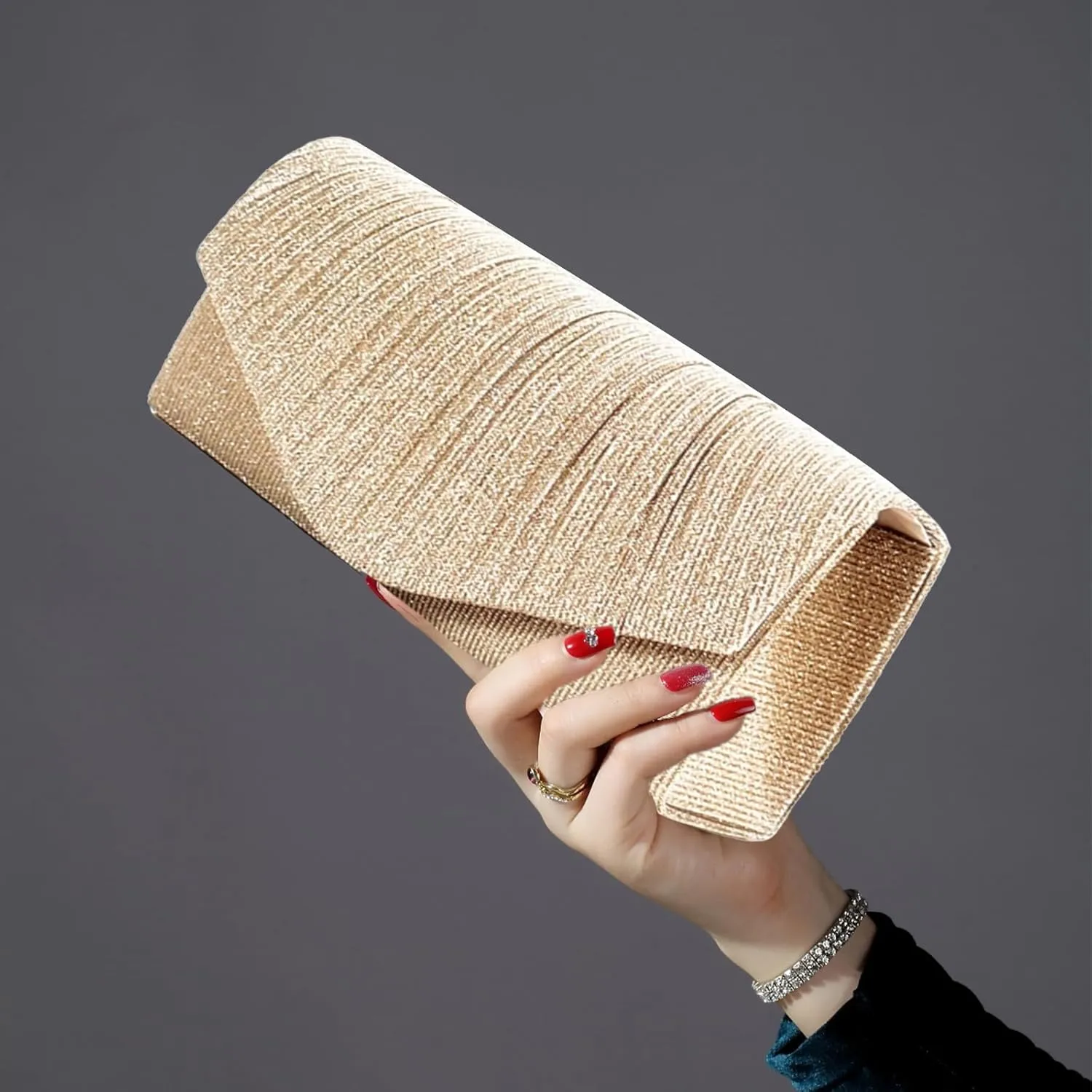 Clutch Purses for Women, Glitter Evening Bag with Chain Strap, Formal Pleated Design for Wedding, Cocktail, Party