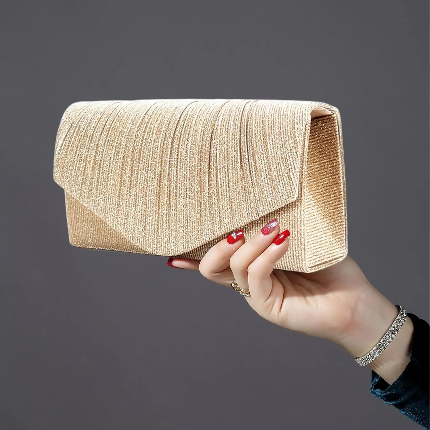 Clutch Purses for Women, Glitter Evening Bag with Chain Strap, Formal Pleated Design for Wedding, Cocktail, Party