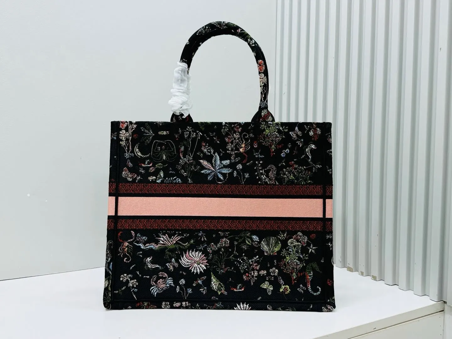 D Book Tote