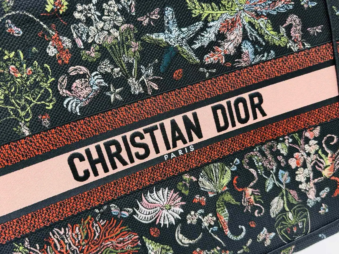 D Book Tote