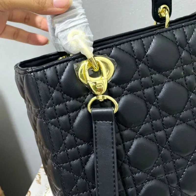 ESMEE - Lady Handbag Black/Gold Hardware