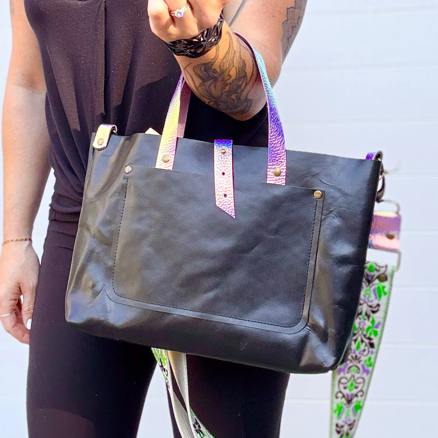 Go Everywhere Handled Crossbody Bag - Black   Iridescent