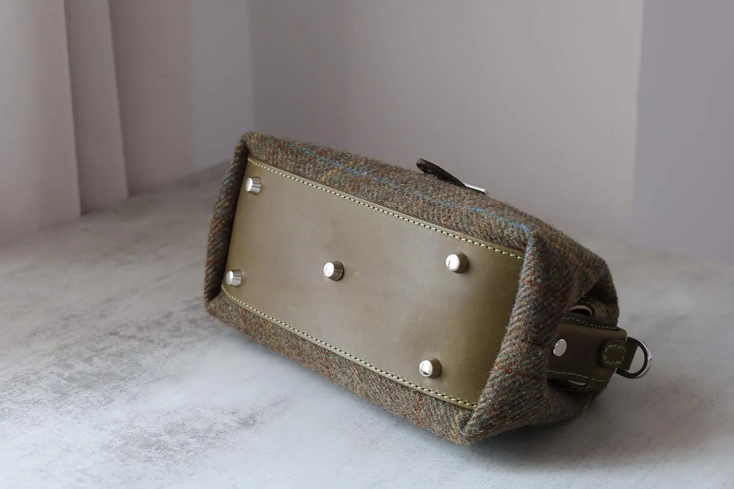 Harris Tweed Lady's Wool Leather Doctor Bag Women Crossbody Bag, Top Handle Bag, Long Strap Purse, Shoulder Bag every day carry (olive)
