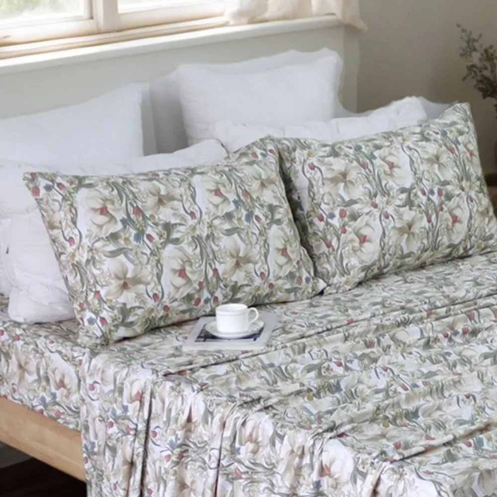 Helthep Floral Sheet Set Full, 100% Cotton Red Rose Printed Sheet White Boho Flower Pattern Sheets with 17.5" Deep Pocket, 4Pcs Botanical Luxury Percale Vintage Shabby Bedding Set for Full