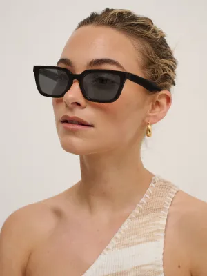 Kitty Rectangular Sunglasses in Black
