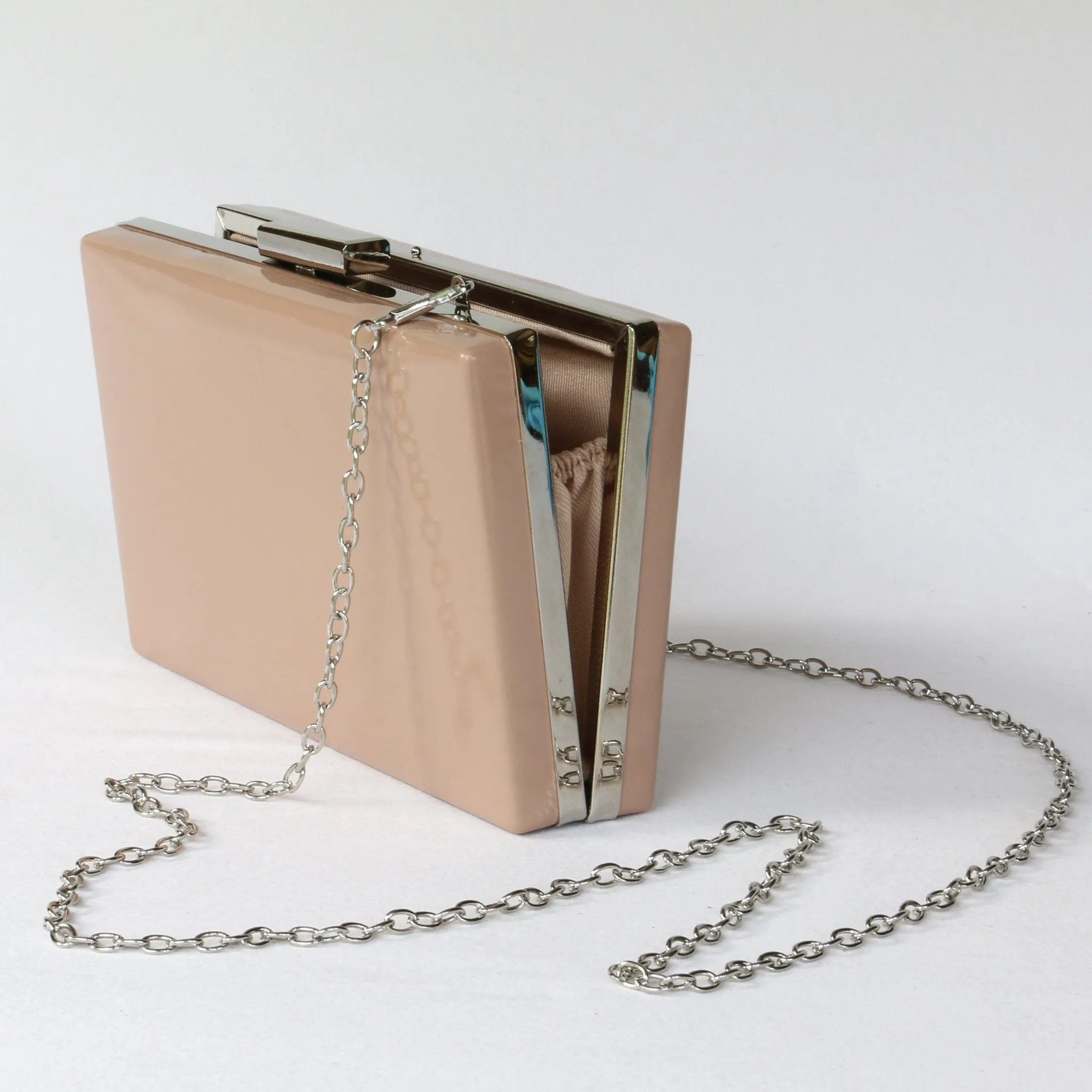 Ladies Hard Case Clutch Bag in faux Patent with Detachable Strap