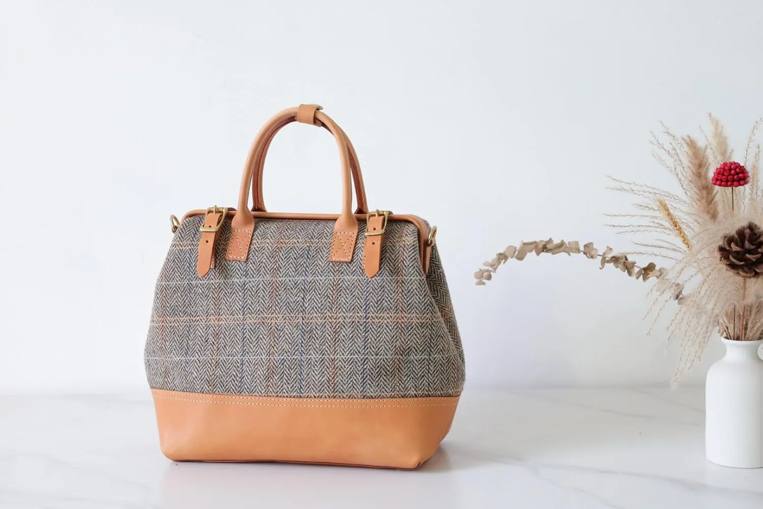 Large Harris Tweed Lady's Wool Leather Doctor Bag Women Crossbody Bag, Top Handle Bag, Long Strap Purse, Shoulder Bag (honey)