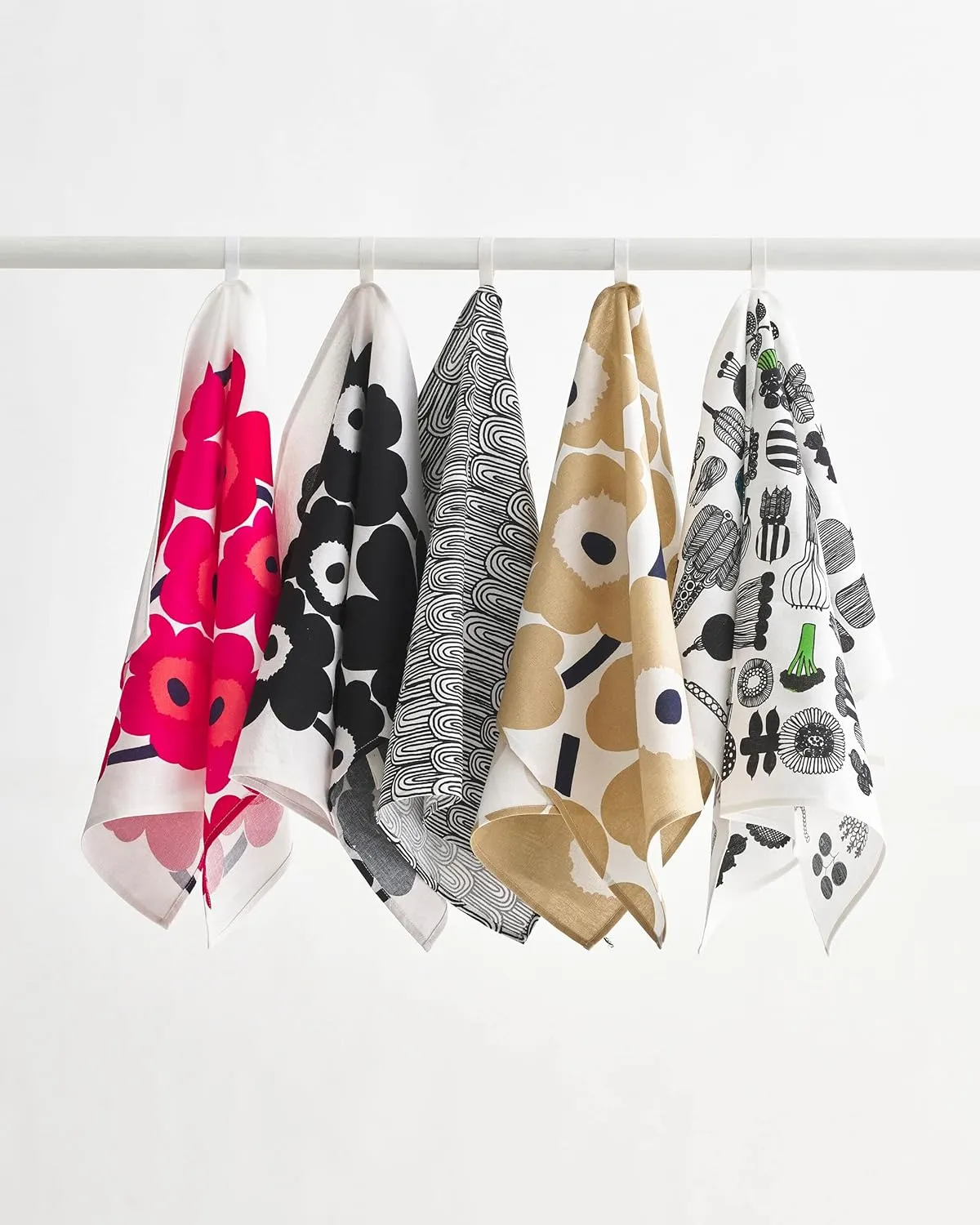 MARIMEKKO Unikko Cotton Linen Kitchen Towel Set of 2 — Refine Your Kitchen Décor with Our Floral Patterned Towels — Stylish and Functional Black and White Kitchen Towels (28 in x 19 in Each)
