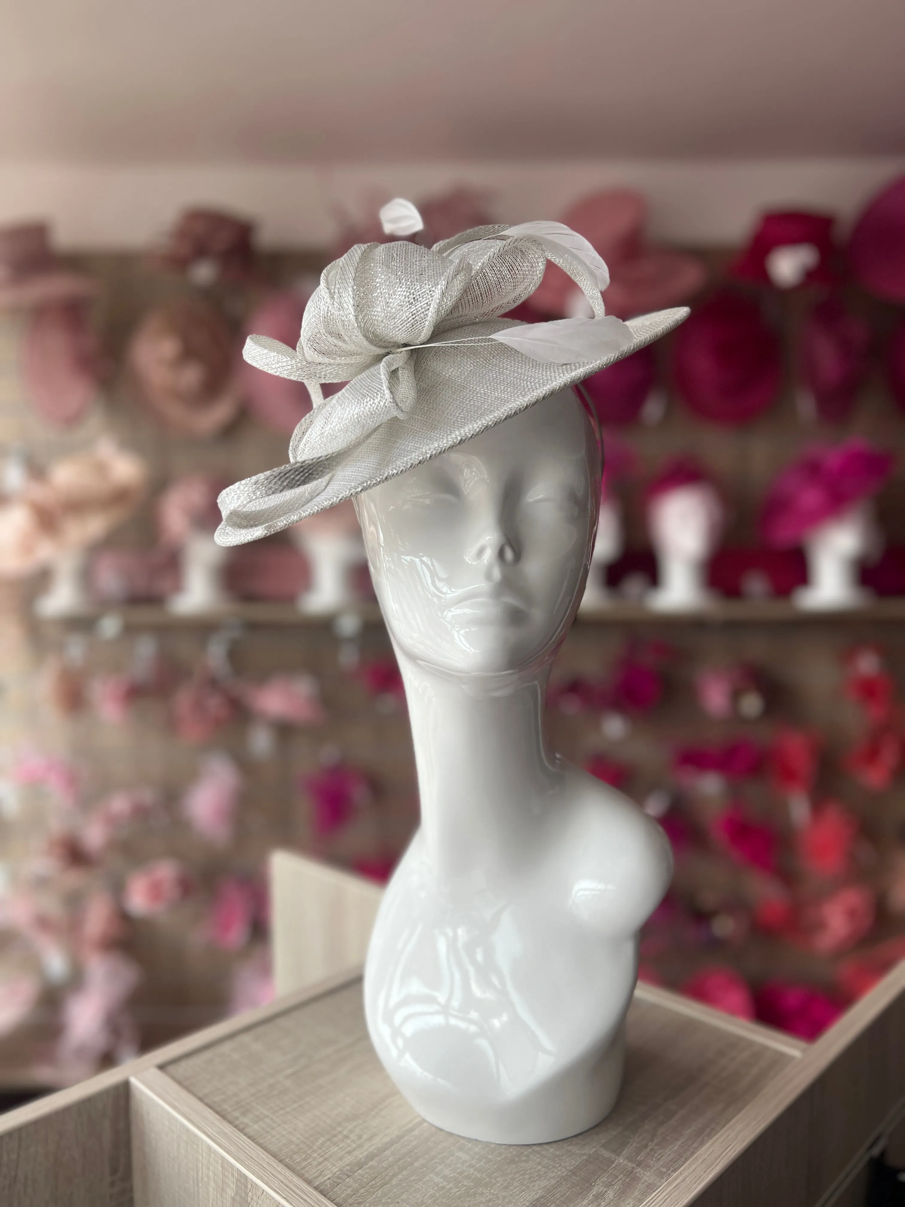 Metallic White Teardrop Disc Fascinator