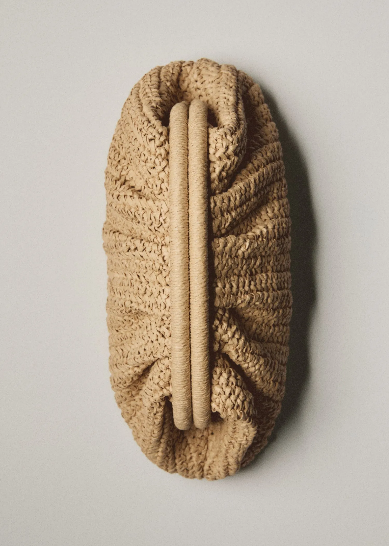 Natural fibre handbag