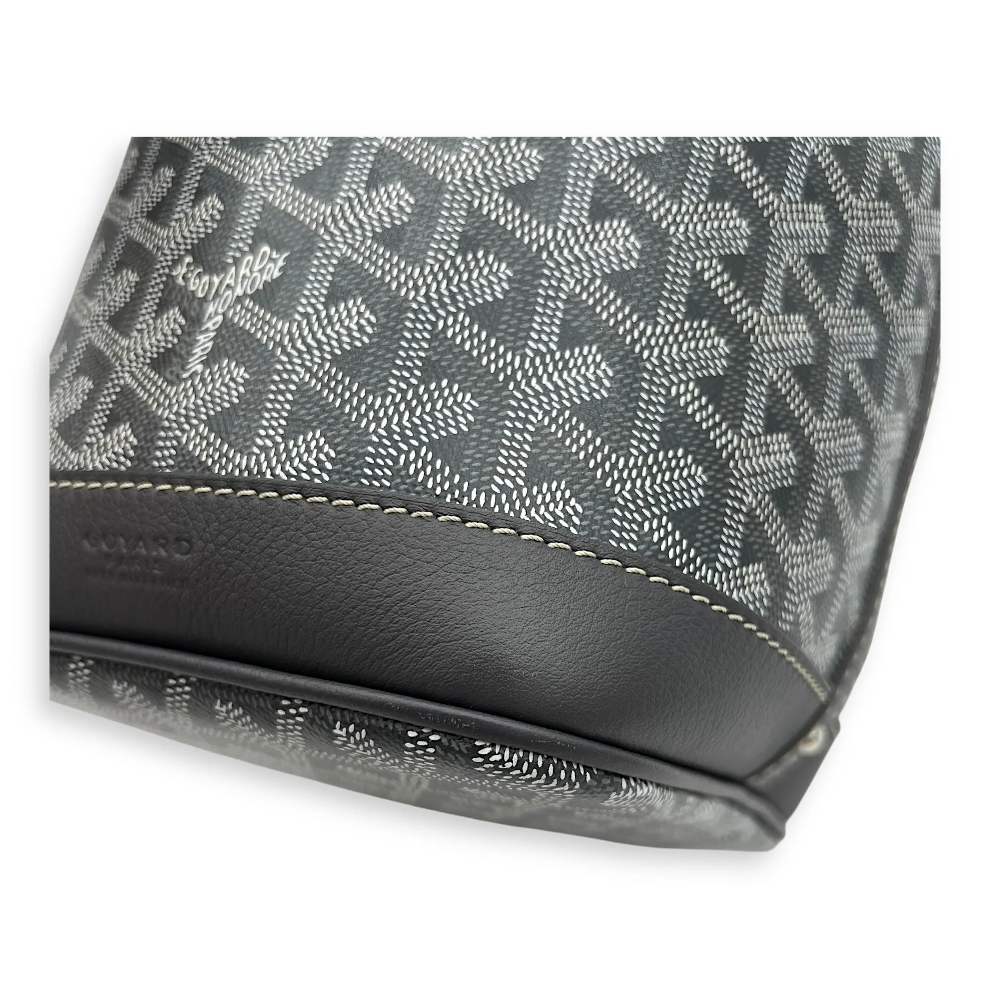Petit Flot Crossbody Bag Grey in Coated Canvas, Silver hardware