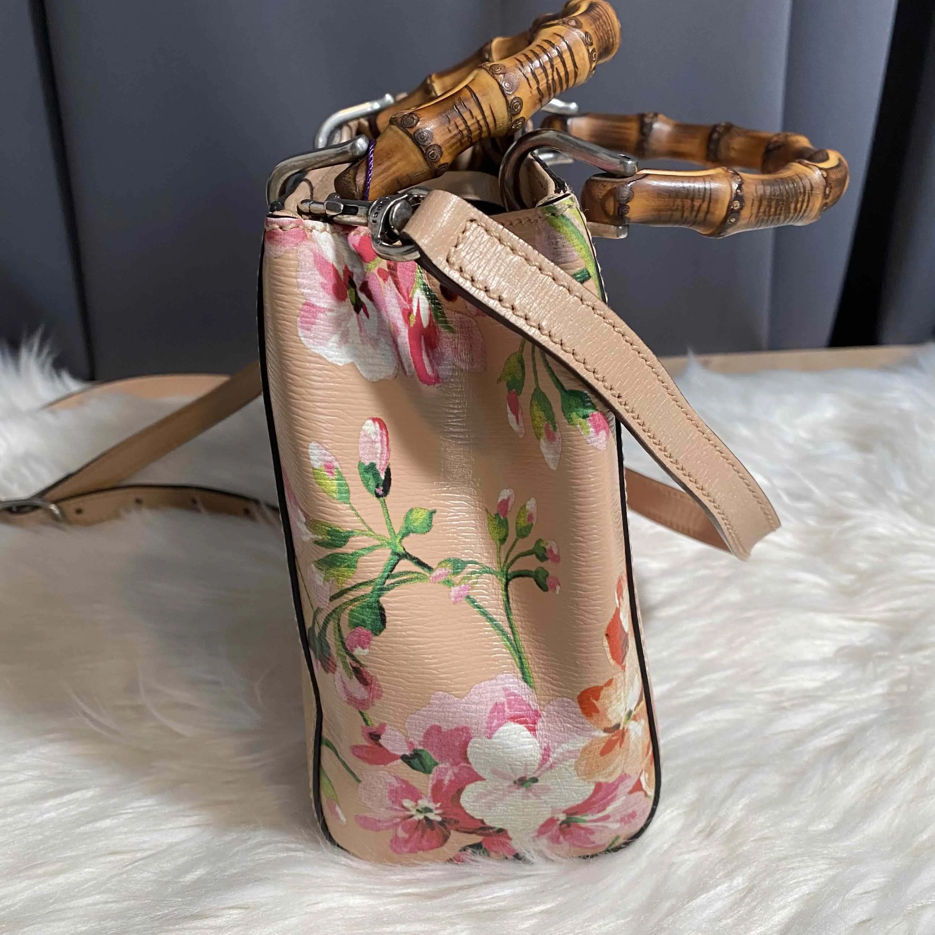 Preloved Gucci Blooms Beige Floral Bamboo Handle Shoulder Bag