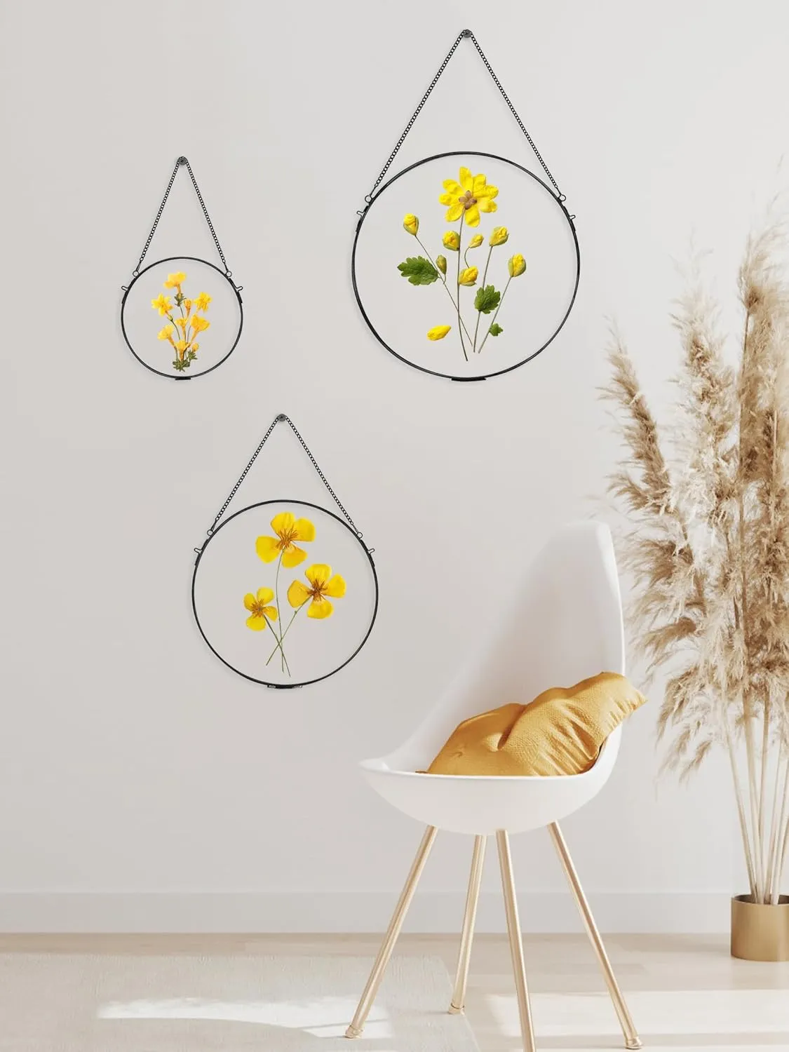 REDHUGO Glass Frame for Pressed Flowers Handmade, Wall Hanging Brass Floating Frame, Double Glass Round Picture, Glass Frame for Dried Flowers Poster Home Wall Decor, Circle, Black (FRAME ONLY)