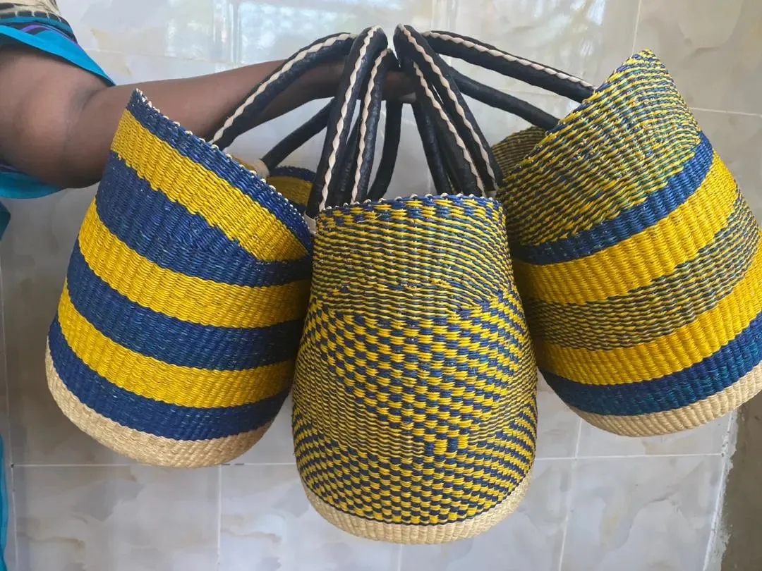 Set of 3 U shopper baskets for family gift