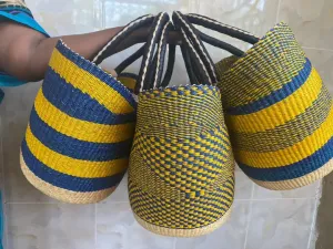 Set of 3 U shopper baskets for family gift