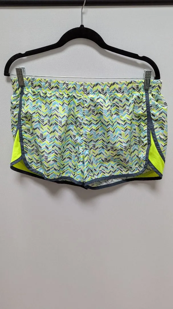 Under Armour Green Patterned Active Shorts