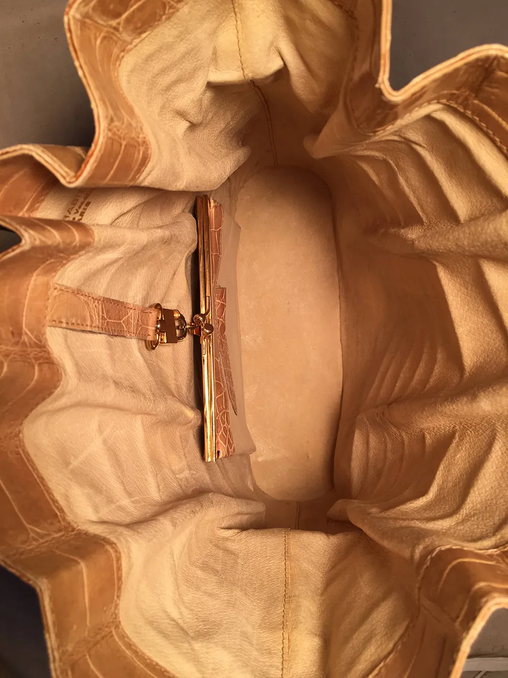 Vintage Morabito Tan Alligator Shoulder Bag