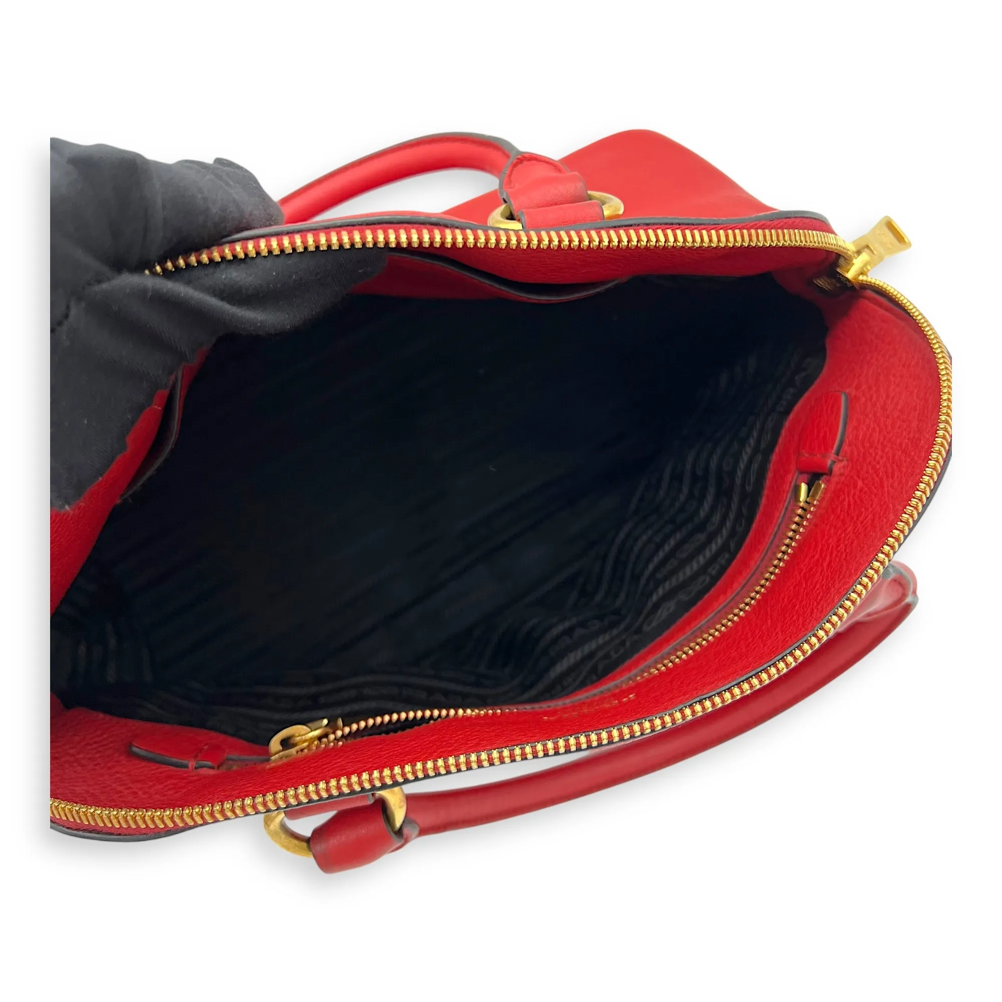 Vitello Daino Medium Red Crossbody Bag in Calfskin, Gold hardware