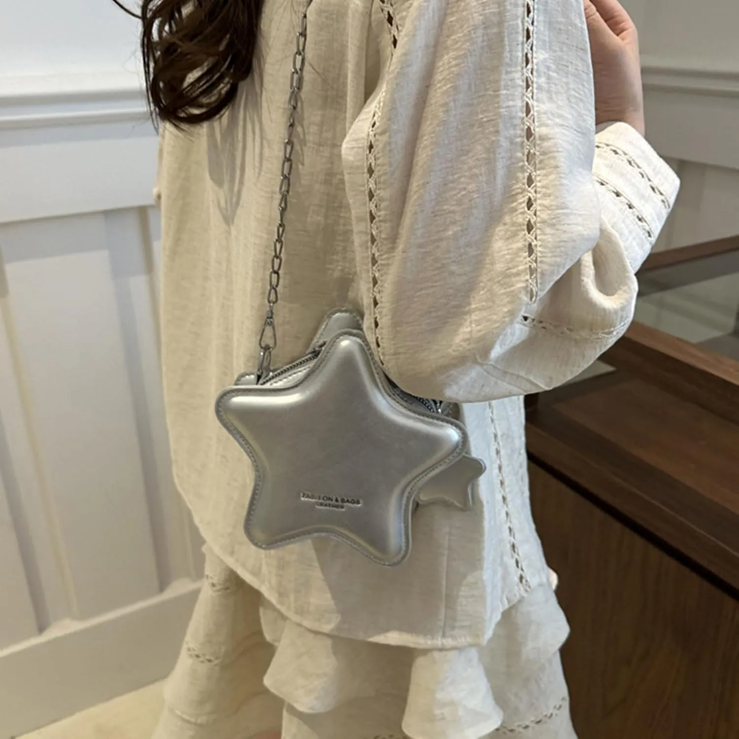 Women PU Leather Shoulder Bag Cute Star Shape Sparkly Metallic Crossbody Bag with Metal Chain Small Purse for Shopping