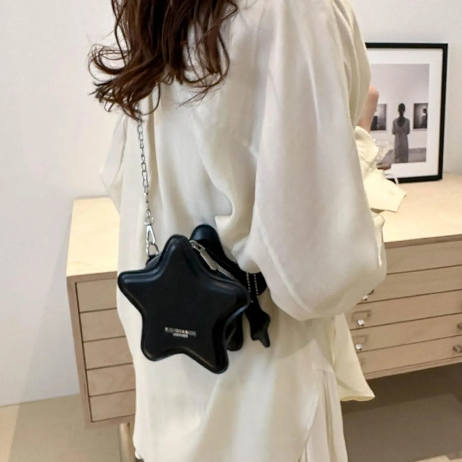 Women PU Leather Shoulder Bag Cute Star Shape Sparkly Metallic Crossbody Bag with Metal Chain Small Purse for Shopping