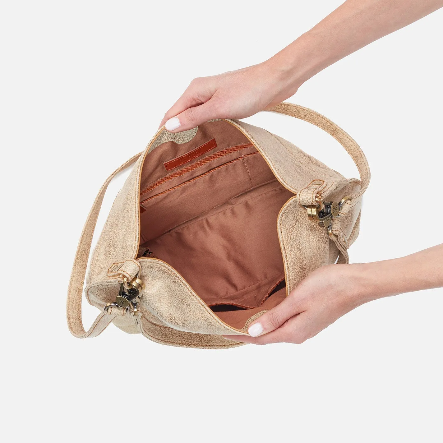 Women's Pier Shoulder Bag in Metallic Leather - Gold Leaf