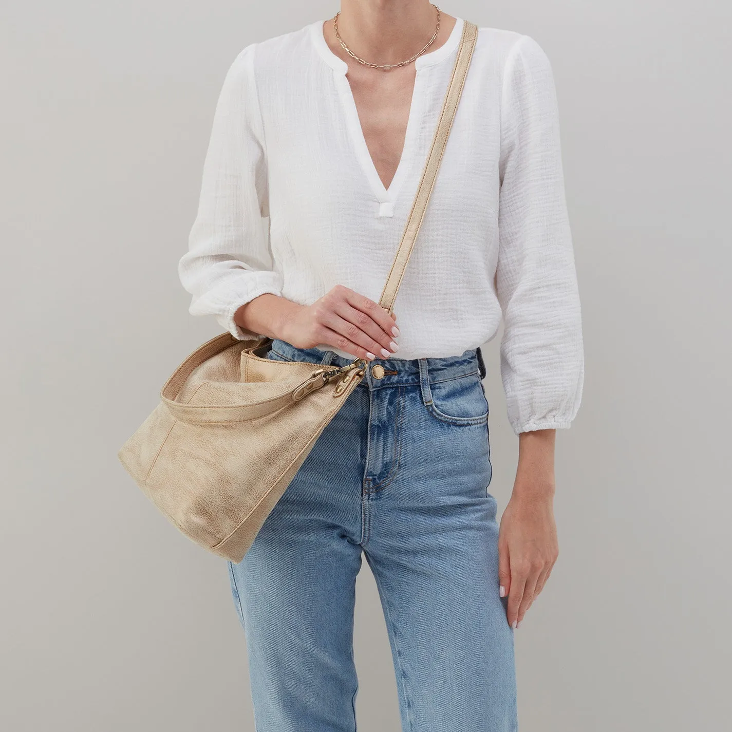 Women's Pier Shoulder Bag in Metallic Leather - Gold Leaf